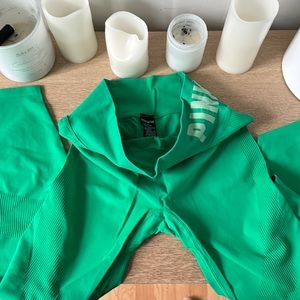 Pink active leggings. Great condition ))) as new )) never wore